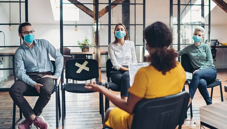 Совещание, маски, социальная дистанция, средства защиты, коронавирус, пандемия