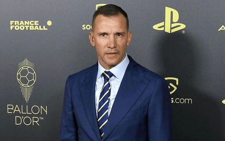 Андрей Шевченко в строгом костюме на церемонии Ballon d'Or