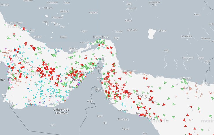 Скриншот данных о кораблях КСИР, Китая и Индии в Ормузском проливе, 13 апреля