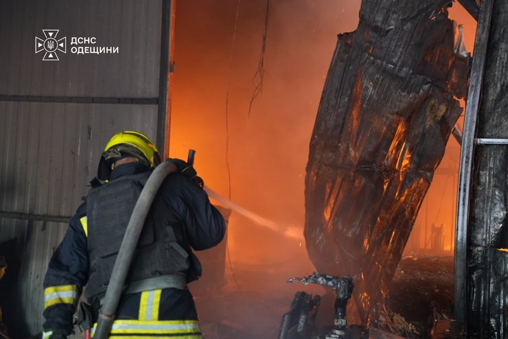 фото пожежі в Одесі після удару РФ 13 вересня