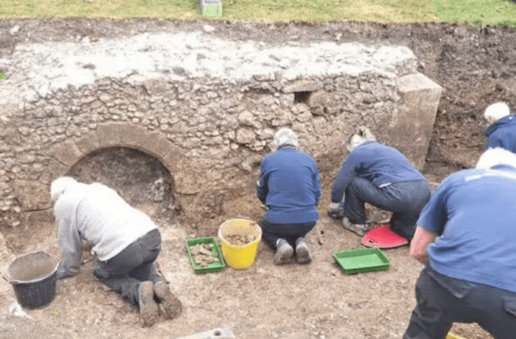 раскопки замка