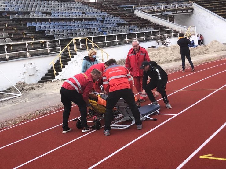 пациент, погрузка, вертолет