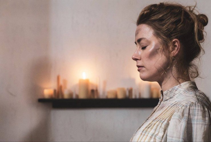 Эмбер Херд в фильме "В огне"