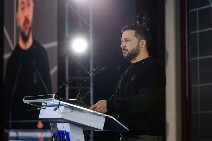 Владимир Зеленский, баллистическая ракета, форум обронных индустрий