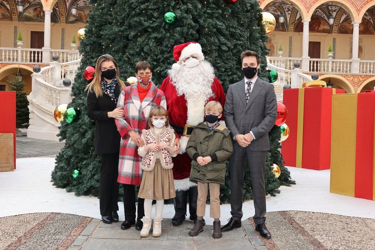Різдво, Монако, принц жак, принцеса габріелла, діти шарлен, княгиня шарлен, князь альбер