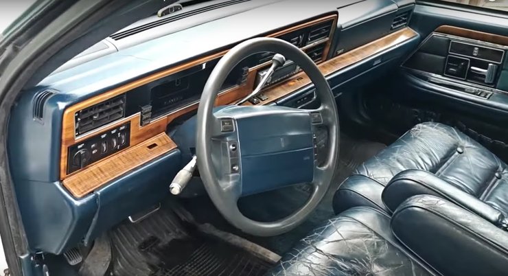 салон Lincoln Continental, Lincoln Continental 1989, седан Lincoln