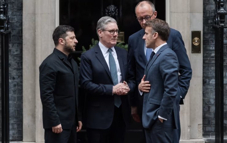 Переговоры европейских лидеров по вопросам войны и мира в Украине Европейские лидеры и президент Украины обсуждают мирные инициативы и вопросы безопасности