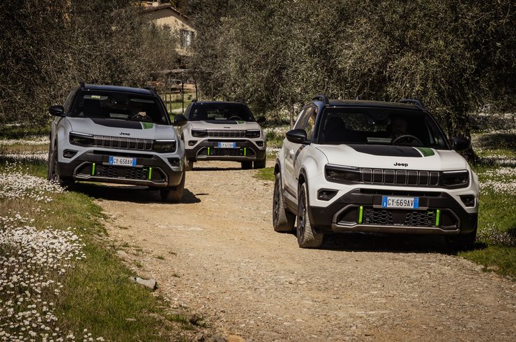 Jeep Avenger 4xe, Jeep Avenger, новий Jeep Avenger, Кросовер Jeep