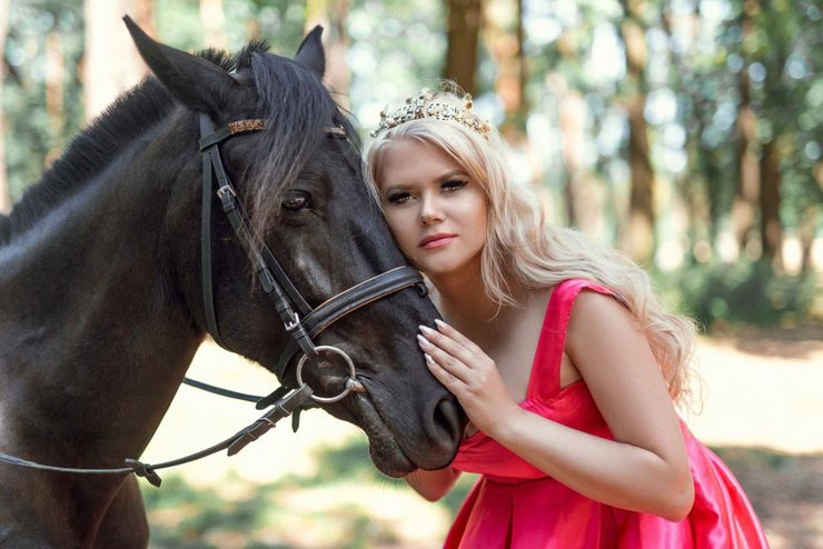 Elen Smile з конем