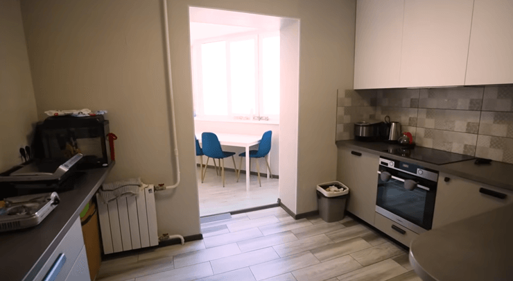 де живе Анетта Барсівна