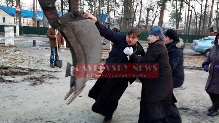 Под Киевом на месте строительства храма произошла потасовка между УПЦ и ПЦУ