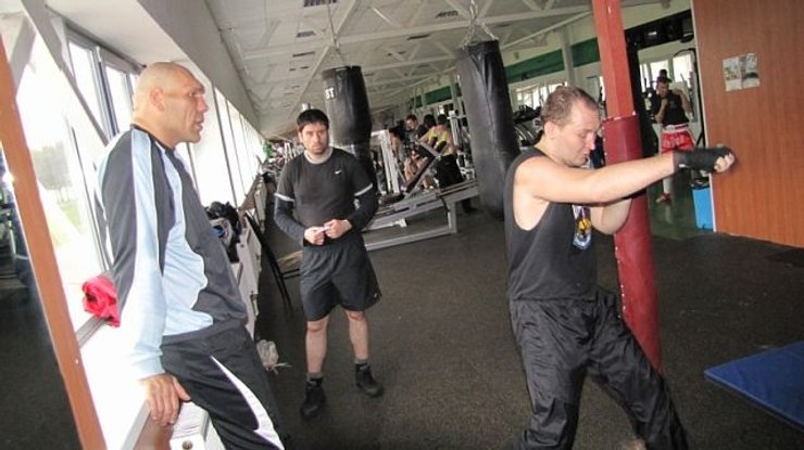 Гогилашвили в зале, Николай Валуев, Гогилашвили и Валуев, связи Гогилашвили и Валуева, замглавы МВД Гогилашвили