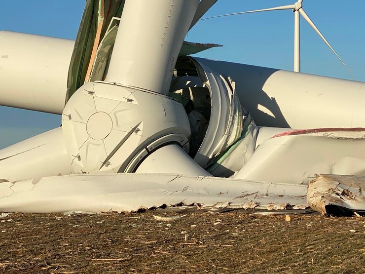 Ветряная турбина, обломки, ветрогенератор, Оклахома, фото