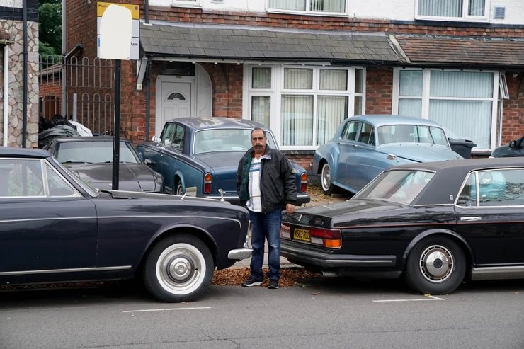 коллекция роскошных авто, коллекция авто, ретро-авто, парковка авто