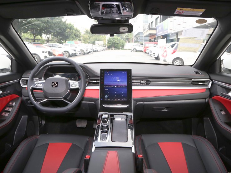 салон москвич 6, JAC Sehol A5 Plus, новий москвич 6, москвич 6, хетчбек москвич, кросовер москвич