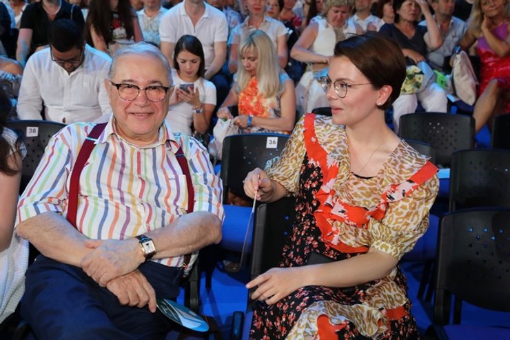 брухунова, евгений петросян