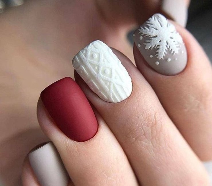 Зимний маникюр на коротких ногтях 2020/21
