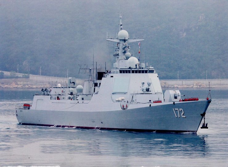 эсминец Type 052D