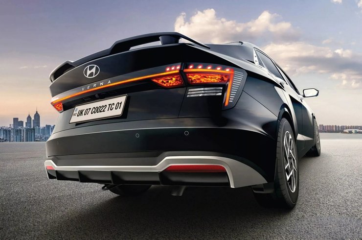 новый Hyudai Verna