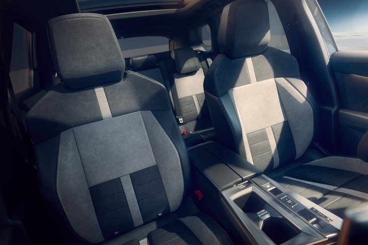 Салон Opel Grandland, новий Opel Grandland, Opel Grandland Electric AWD, кросовер Opel, Opel Grandland 2025