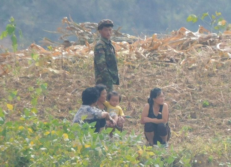 північна корея солдати люди