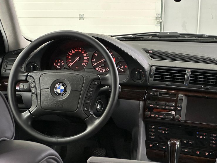 Салон BMW 7 серии E38