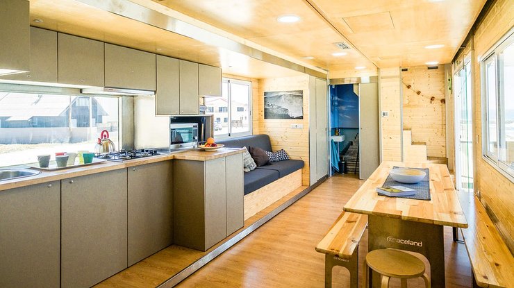 Truck Surf Hotel, дом на колесах, автодом Mercedes, Mercedes Actros