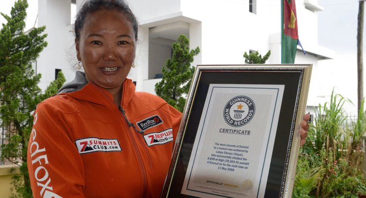 Непальська альпіністка Лхакпа Шерпа стала однією з найвидатніших фігур в історії сходжень на Еверест