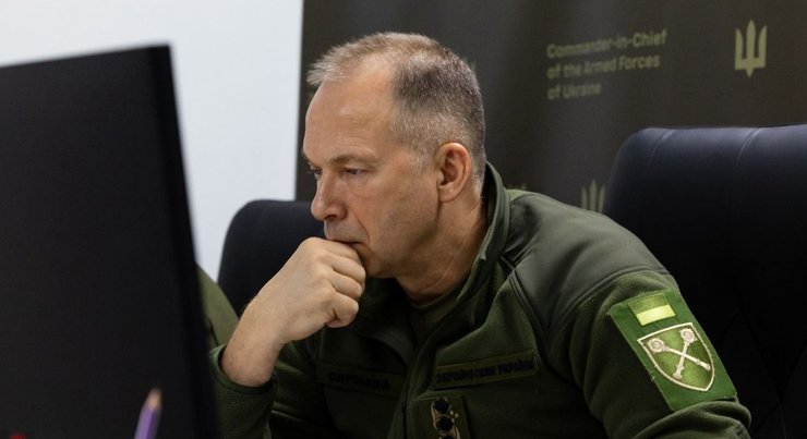 Під час служби Сирський завжди виглядав дуже зосередженим