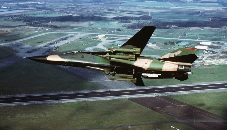 Винищувач F-111