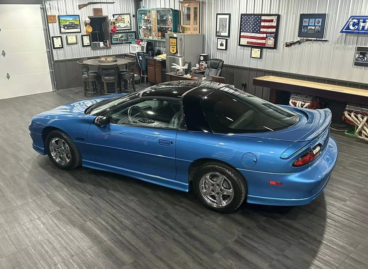 Chevrolet Camaro 1999 года