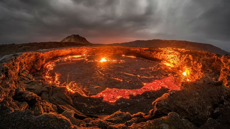 лавовое озеро, лава, вулкан, фото