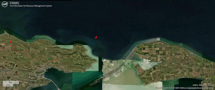 зона пожара в Азовском море после попадания дронов СБС, 7 июля