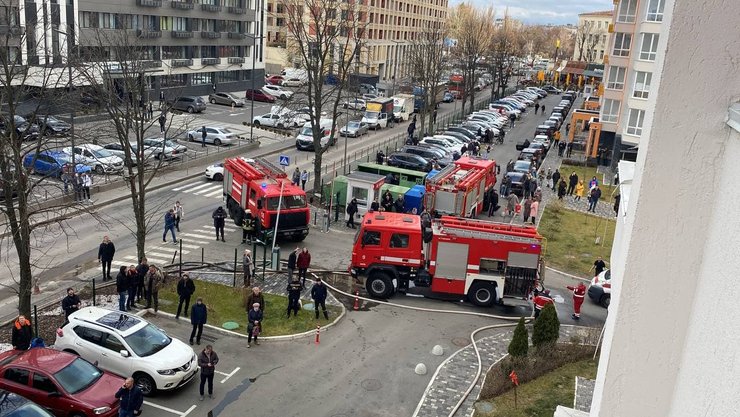 Потушили пожар в многоэтажном доме