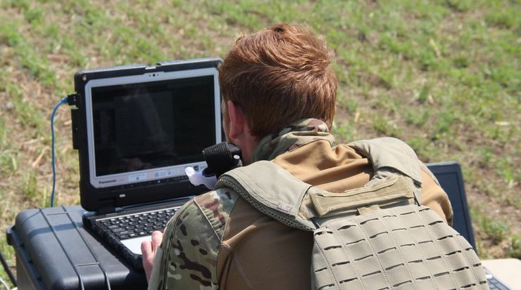 ВСУ, ноутбук, оборудование, IT, мобилизация, работа IT, IT, зарплаты в ИТ, зарплаты IT, зарплаты программистов в украине, зарплаты айтишников, сколько получают в IT