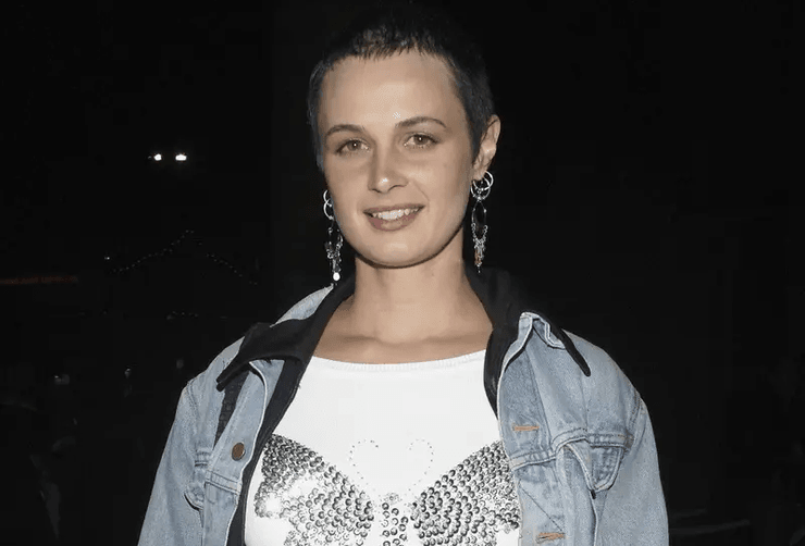 Дівчина, жінка, метелик