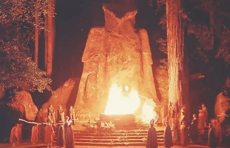 Богемская роща в США, тайный клуб, джентльменский клуб, бывшие работники, лагерь в лесу, секретный клуб, богатые люди, статуя совы