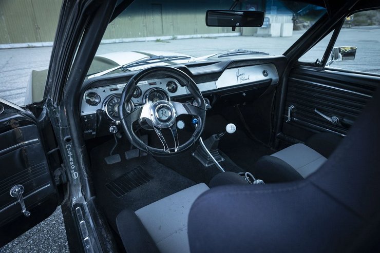 Ford Mustang Форсаж