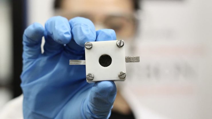 цинк-воздушная батарея