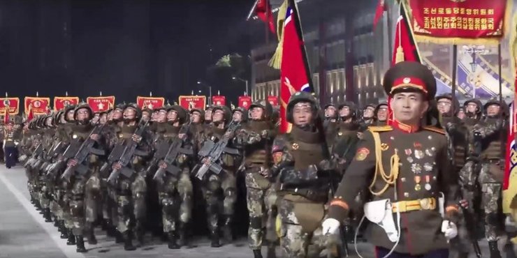 парад в КНДР