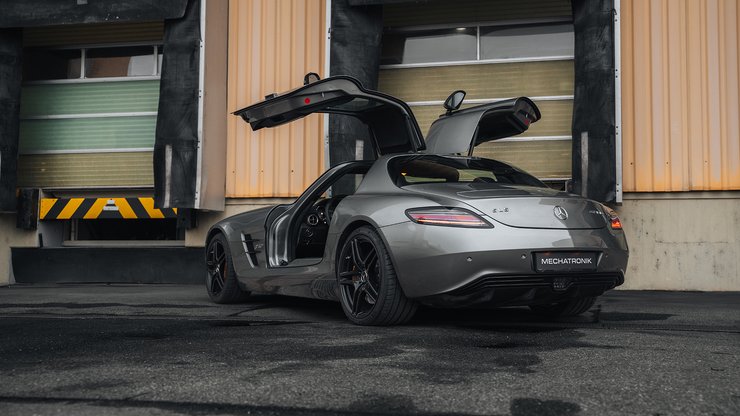 Mercedes SLS