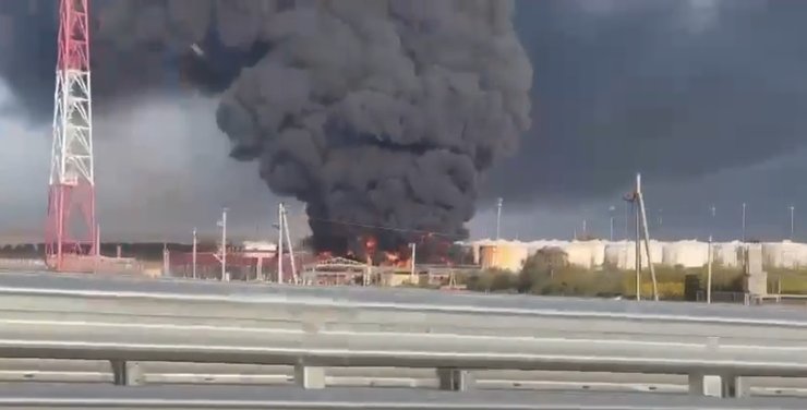 ФДКУ "Комбінат "Атлас" горить, нпз, нпз в ростовской области, нпз в россии горит