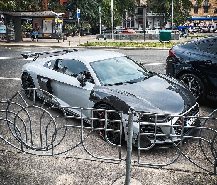 Audi R8, суперкар Audi, Audi R8 V10