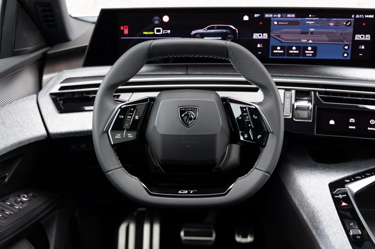 Салон Peugeot 5008