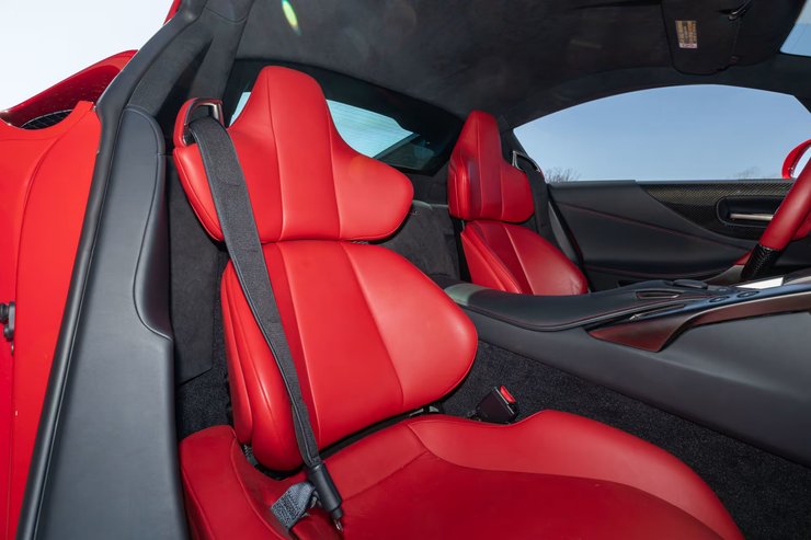 салон Lexus LFA, Lexus LFA, суперкар Lexus, капсула времени