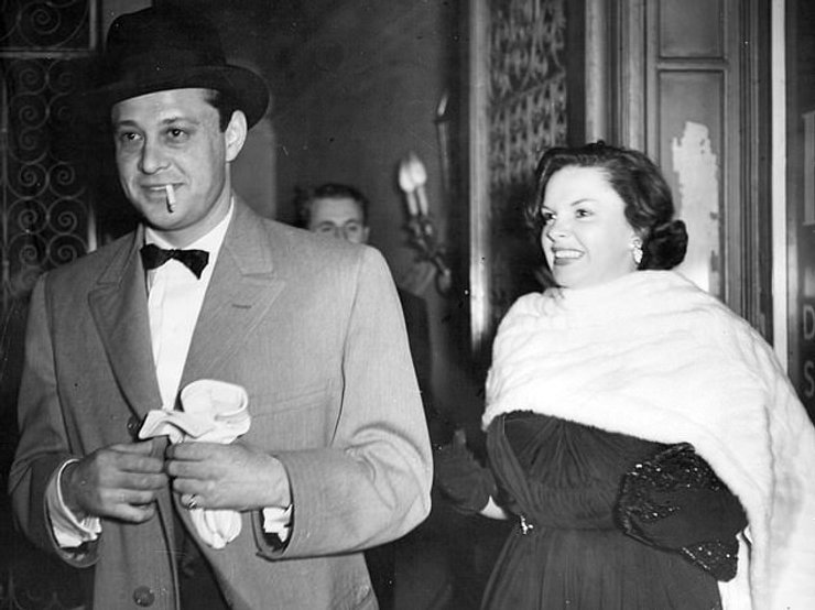 Джуди Гарланд и ее жених Сидни Люфт в Cafe de Paris