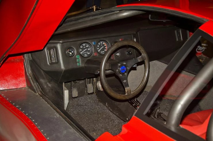 салон татра мтх, MTX Tatra V8, Tatra MTX V8, суперкар tatra, tatra mtx