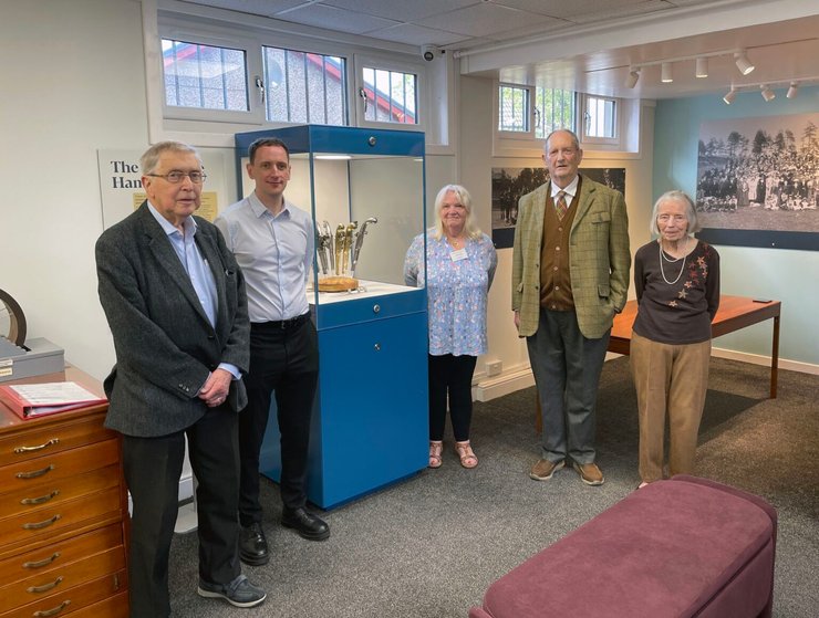 KDT КДТ КДТ люди ученые музей экспонаты