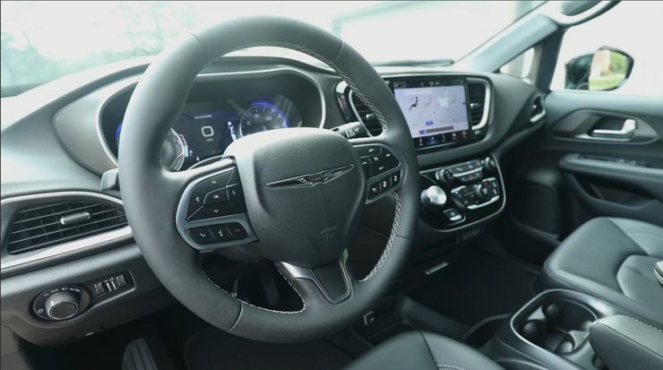 салон Chrysler Voyager, новый Chrysler Voyager, минивэн Chrysler