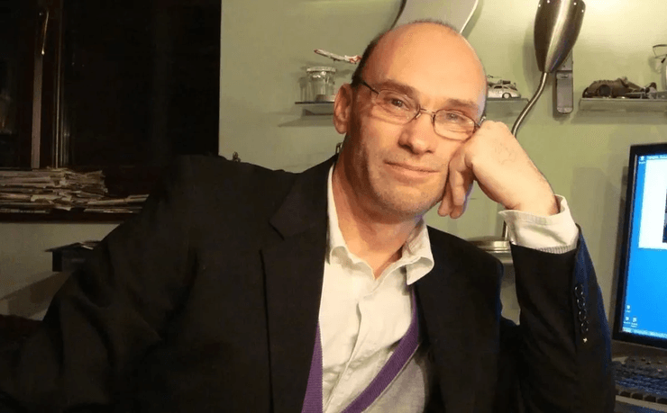 Чоловік відчуває смак слів і звуків, смак слів, колір звуків, рідкісне захворювання, синестезія, феномен, смак імені,